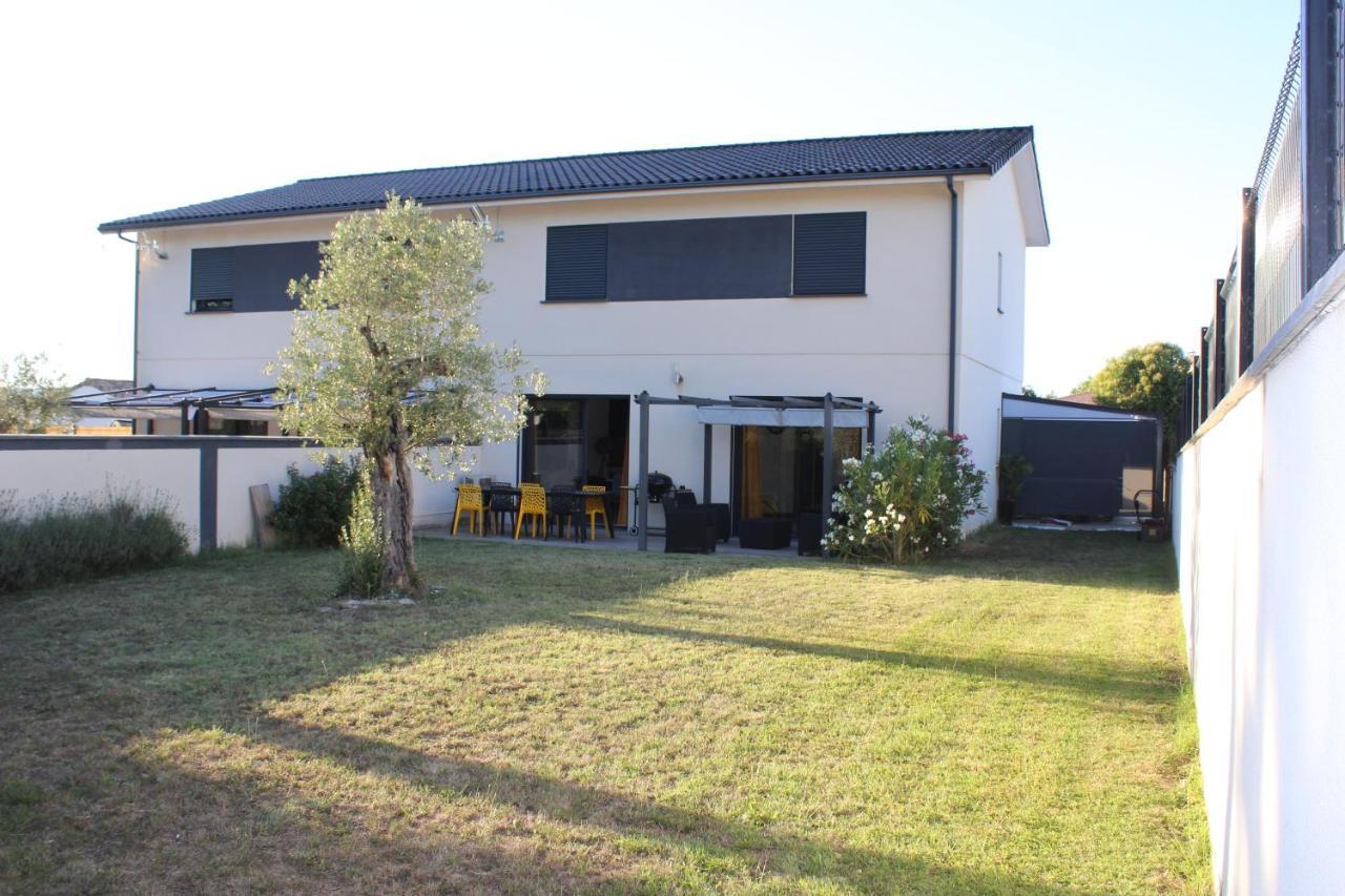 Villa Des Rives Du Lac Montans Exteriör bild